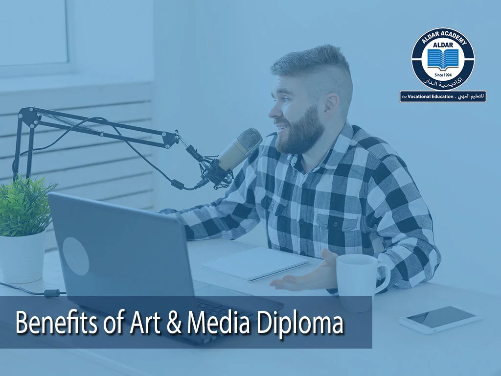 benefits of art and media diploma